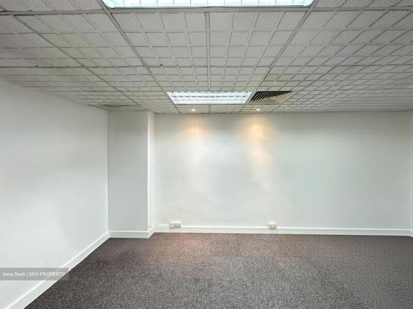International Plaza (D2), Office #560869491